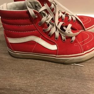 Fabulous classic red and white vans
